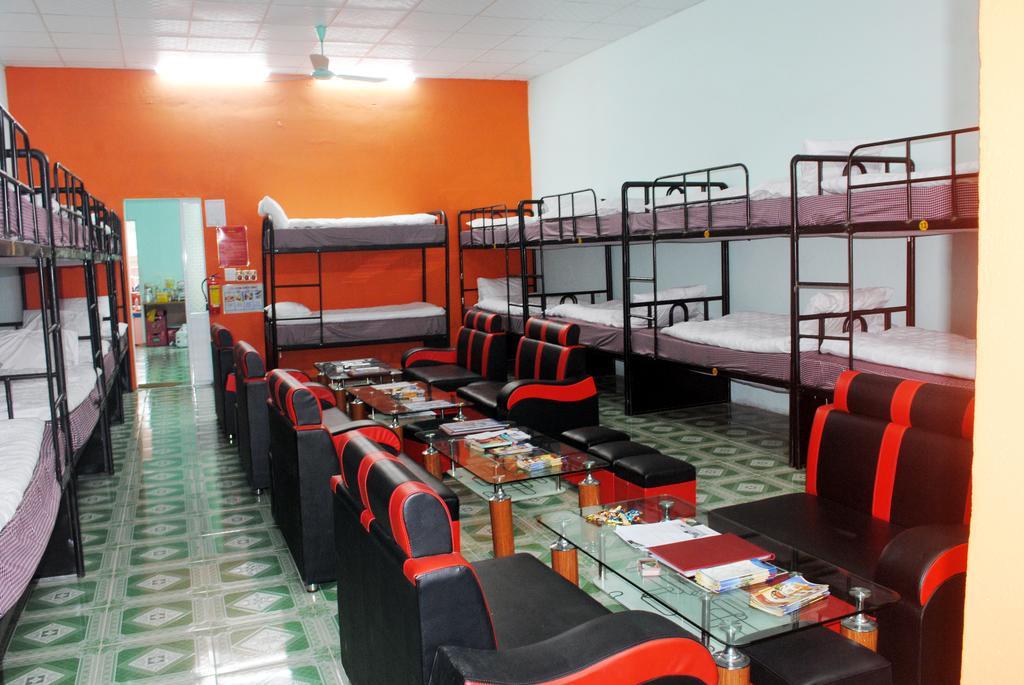 Phong Nha Backpacker Hostel Экстерьер фото