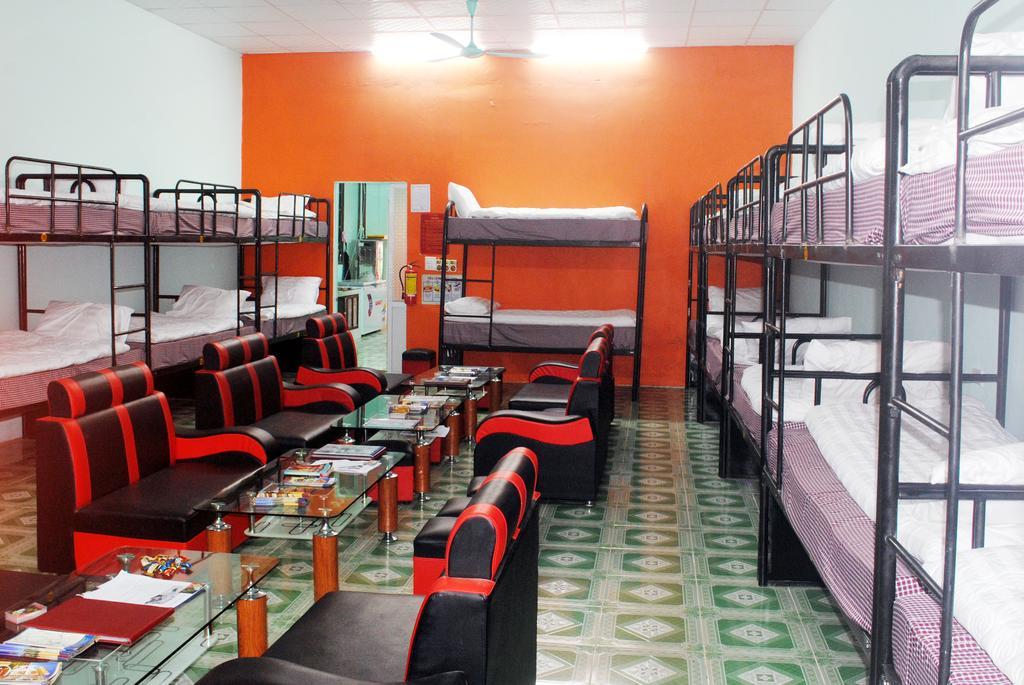 Phong Nha Backpacker Hostel Экстерьер фото
